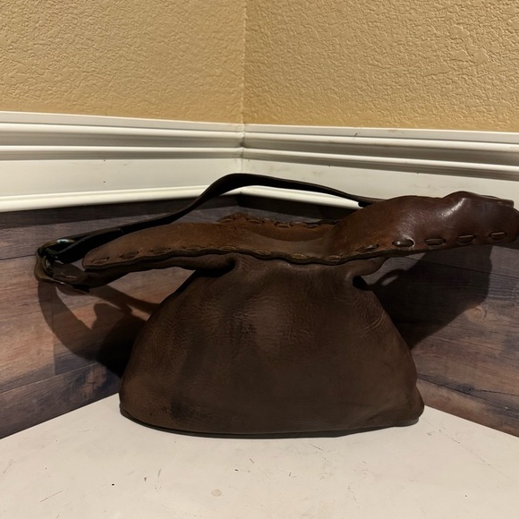 Vintage handmade Leather 70s Bag Fold Over Top Bohemian Metal Hardware - Picture 4 of 7